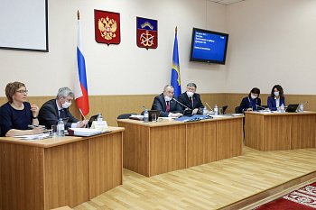 Владимир Мищенко принял участие в заседании областной Думы