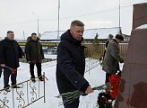Региональные парламентарии почтили память павших защитников Кольского Заполярья 