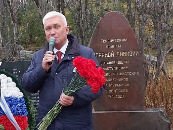 Уважаемые земляки, поздравляю нас с 81-й годовщиной разгрома немецко-фашистских войск в Советском Заполярье! 23 октября 1944 года группировка немецко-финских войск в Заполярье была полностью разгромлена