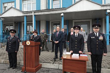 Сергей Дубовой поздравил сотрудников Мурманского линейного отдела со 100-летием патрульно-постовой службы