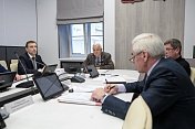 Состоялось заседание комитета областной Думы по природопользованию, экологии, рыбохозяйственному и агропромышленному комплексу под председательством Валерия Пантелеева 