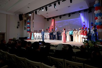 В областной филармонии состоялось торжественное мероприятие, посвященное 25-летию регионального парламента