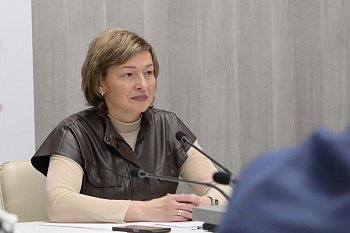 В областной Думе прошло заседание комитета по культуре, молодежной политике, туризму и спорту под председательством Ларисы Кругловой