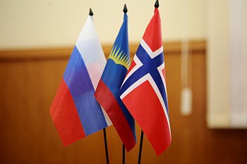 Спикер регионального парламента Сергей Дубовой поздравил Генерального консула Королевства Норвегия Эрика Сведала с Днем конституции Норвегии