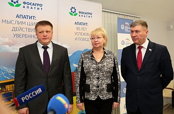 Владимир Мищенко в рамках партийного проекта "Локомотивы роста" два дня работает в муниципальных образованиях г. Кировск и г. Апатиты