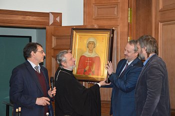 Депутат регионального парламента Максим Иванов поздравил с 20-летием Свято-Вознесенского кафедрального собора г. Мончегорска жителей города, прихожан и настоятеля храма