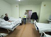 Анна Гришко и команда навестили и поздравили с праздником бойцов, проходящих лечение в мед.учреждениях региона