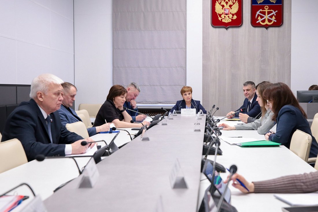 Депутаты поддержали изменения в региональное законодательство о бесплатном питании льготных категорий обучающихся