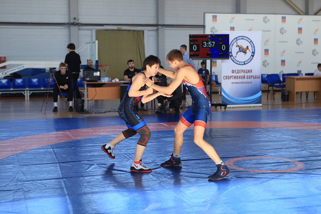 В Мурманске стартовали областные соревнования по спортивной борьбе 