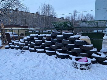 Ряд несанкционированных мест размещения отходов в Мурманске включат в программу, регламентирующую вывоз автопокрышек 