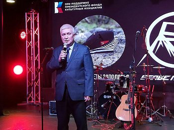 Уважаемые земляки, сегодня принял участие в концерте рок-группы 61-й отдельной гвардейской Киркенесской Краснознаменной бригады морской пехоты "Белые медведи" в рамках проекта "Черные береты Заполярья: во имя жизни, смерти вопреки"