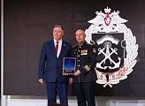 Владимир Мищенко поздравил военных связистов с юбилеем легендарной радиостанции "ЗЕВС"