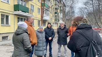 Роман Пономарев встретился с жителями домов №37 и №39/1 на улице Шмидта