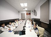 В областной Думе прошел День открытых дверей для учащихся из Североморска и Никеля