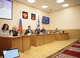 На заседании регионального парламента 28 февраля депутаты рассмотрели порядка двадцати вопросов 