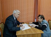Уважаемые земляки, как депутат Мурманской областной Думы от Первомайского района по седьмому мурманскому избирательному округу, провел очередной прием избирателей в Управлении округа