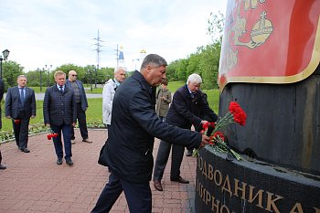  В Мурманске почтили память погибших подводников