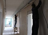 Владимир Мищенко посмотрел ход ремонтных работ  в общежитии Мурманского государственного технического университета 