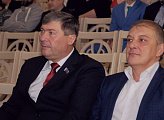 Первый заместитель Председателя областной Думы Владимир Мищенко поздравил сотрудников Мурманского областного радиотелевизионного передающего центра с юбилеем