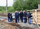 Мониторинговая группа проверила ход строительства стадиона в поселке Минькино