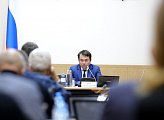 В региональном парламенте состоялась рабочая встреча Губернатора Мурманской области Андрея Чибиса с депутатами фракций областной Думы