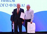Работники Мурманского морского торгового порта принимают поздравления с профессиональным праздником