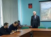 Уважаемые земляки, 14 сентября встретился с коллективом Мурманского индустриального колледжа и с жителями домов № 101 и № 105 по Кольскому проспекту