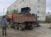 Роман Пономарев: контейнерные площадки  у домов  №37, 38, 39, 41 а также №56, 57 по улице Орликовой полностью очищены от опасных отходов