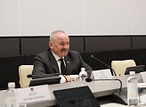 В Думе состоялись рабочие встречи Губернатора области Андрея Чибиса с депутатами фракций регионального парламента