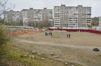 Роман Пономарев: "На улице Гвардейской рядом с гимназией №8 в Мурманске появится многофункциональный спортивный комплекс"