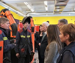 Выездное заседание комитета по образованию и науке в городе Апатиты, посещение апатитского и кировского филиалов МАУ, Апатитского политехнического колледжа имени Голованова Г. А. 11 февраля 2026 года