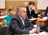 В Думе состоялись рабочие встречи Губернатора области Андрея Чибиса с депутатами фракций регионального парламента
