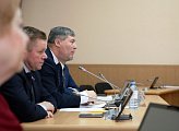 Первый заместитель Председателя Думы Владимир Мищенко наградил победителей и призеров конкурса «Медиа-Арктика»