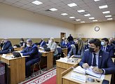 В Думе состоялись рабочие встречи Губернатора области Андрея Чибиса с депутатами фракций регионального парламента