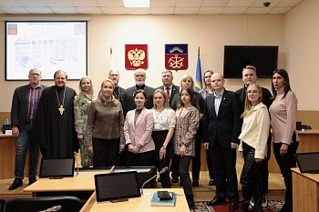 О сектах как угрозе национальной безопасности России шла речь в областной Думе