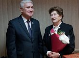Уважаемые земляки, 13 ноября поздравил с 90-летним юбилеем активного члена общественной организации мурманский областной клуб "Дети военного Мурмана" замечательного ветерана-педагога Тамару Александровну Ушинскую