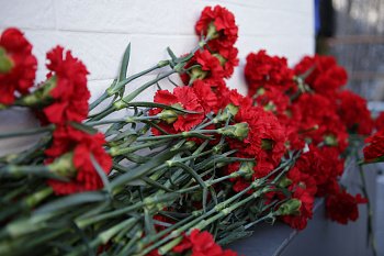 В поселке Высокий простились с летчиками, погибшими при крушении бомбардировщика Ту-22М3 