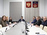 В областной Думе идет активная работа профильных комитетов