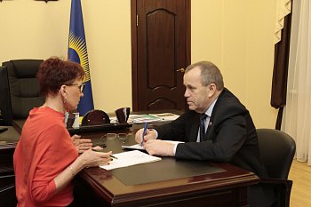 Состоялась рабочая встреча главы регионального парламента Сергея Дубового и члена Совета Федерации Татьяны Кусайко