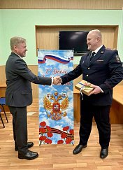 Юрий Шадрин поздравил личный состав межмуниципального отдела МВД России по ЗАТО г. Североморск и г. Островной с Днем защитника Отечества