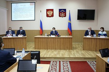 В областной Думе состоялись рабочие встречи главы региона Андрея Чибиса с депутатами фракций 