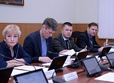 Состоялось очередное заседание комитета Думы по законодательству и государственному строительству под председательством Владимира Мищенко