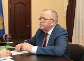 В областной Думе состоялась рабочая встреча спикера регионального парламента Сергея Дубового с сенатором Татьяной Сахаровой