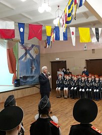 24 декабря депутат Мурманской областной Думы Михаил Викторович Белошеев принял участие в школьном празднике "посвящение в кадеты"