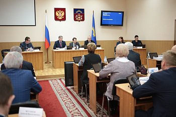 В областной Думе состоялись рабочие встречи главы региона Андрея Чибиса с депутатами фракций 