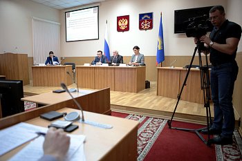 В региональном парламенте обсудили реализацию в Мурманской области федерального закона об ответственном обращении с животными 