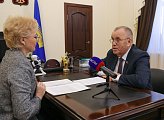 Состоялась рабочая встреча спикера регионального парламента Сергея Дубового с сенатором РФ Татьяной Сахаровой