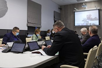 Состоялось заседание комитета областной Думы по экономической политике, энергетике и ЖКХ под председательством Максима Белова