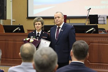 Сергей Дубовой поздравил сотрудников регионального управления МВД России  с профессиональным праздником