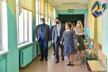 Депутат Иванов принял участие в выездном осмотре образовательных учреждений